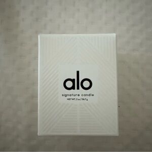 ALO Yoga White Signature Candle